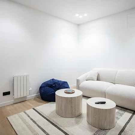 Lasuite Magenta * Paris